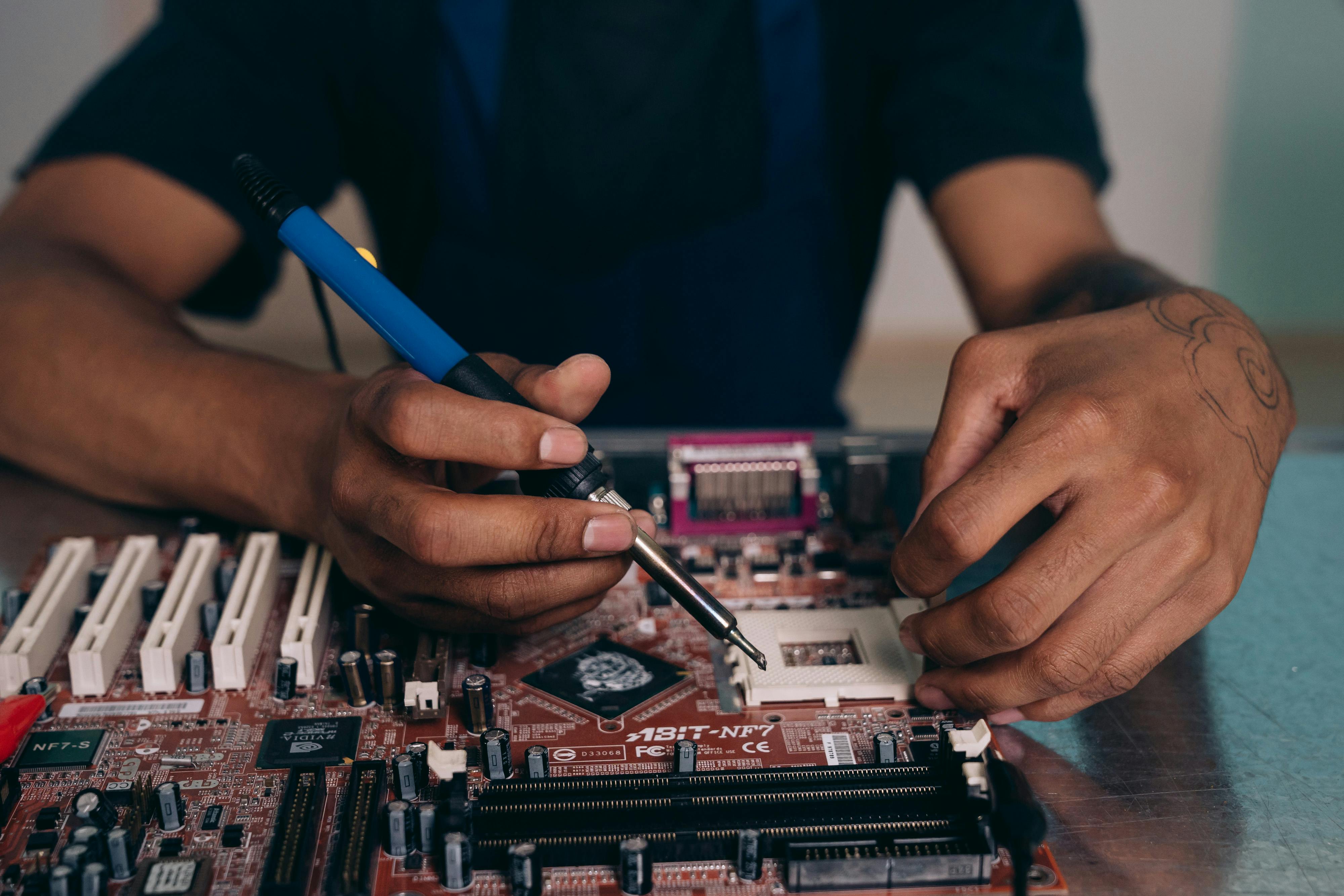 Technicien IT Cares — dépannage informatique à Longueuil